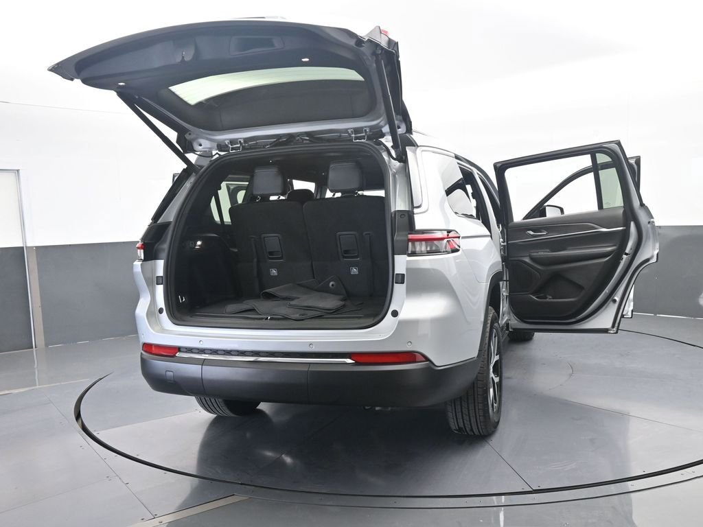 Used 2025 Jeep Grand Cherokee L Limited image 75