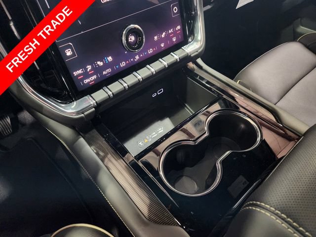 Used 2025 GMC Yukon XL Elevation w/ Technology Package RWD image 18