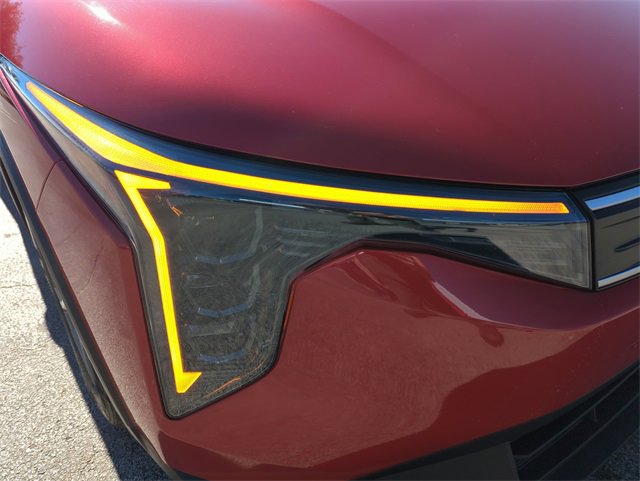 Used 2025 Kia K4 LXS image 11