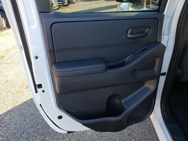 New 2026 Nissan Frontier SV w/ Tow Package image 14