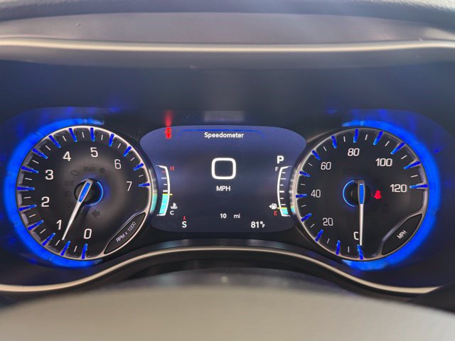 New 2026 Chrysler Pacifica Select AWD/4WD image 16