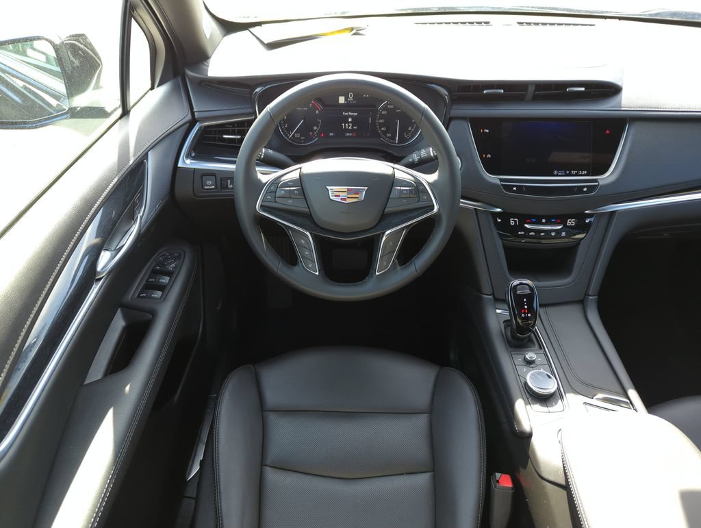 Used 2025 Cadillac XT5 Premium Luxury FWD image 13