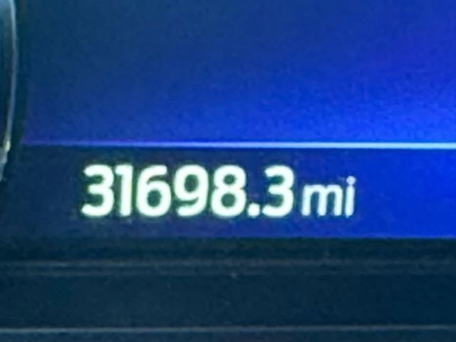 Used 2022 Ford Explorer XLT w/ Equipment Group 202A image 16