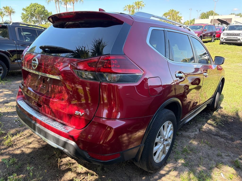 Used 2018 Nissan Rogue SV FWD image 3