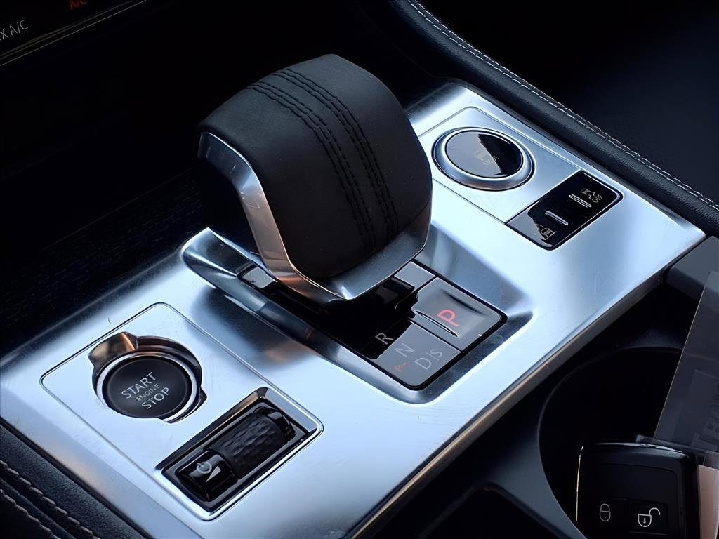 Used 2025 Jaguar F-PACE R-Dynamic S image 14