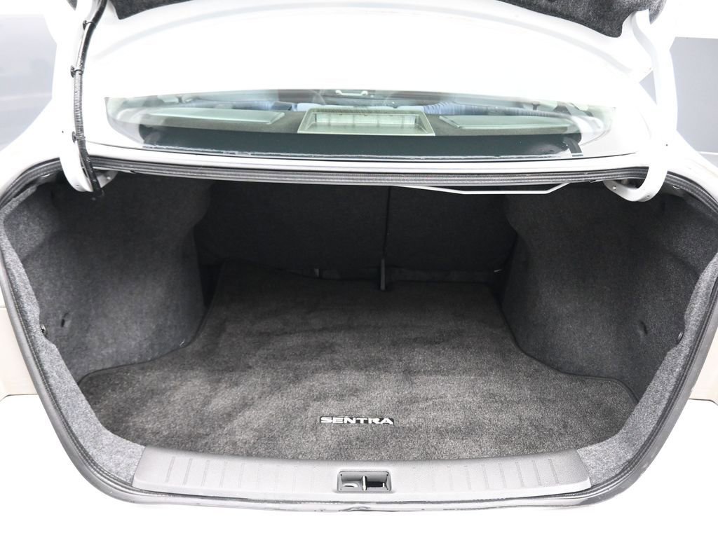Used 2018 Nissan Sentra SV image 40