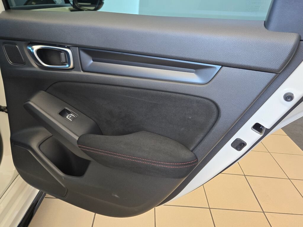 Used 2025 Honda Civic Type R image 12