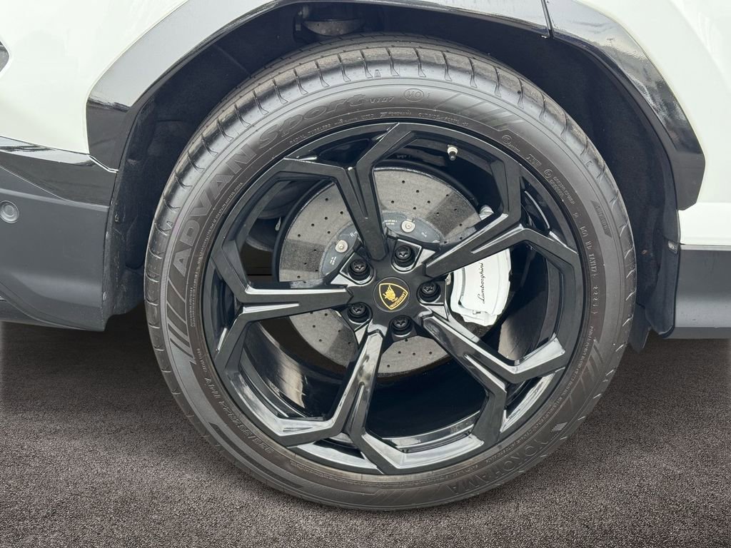 Used 2019 Lamborghini Urus image 8