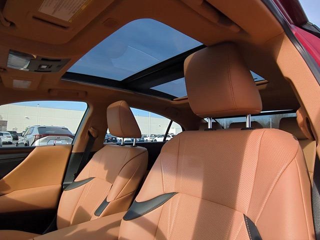 Used 2025 Lexus ES 350 Luxury w/ Accessory Package (Z2) FWD image 10