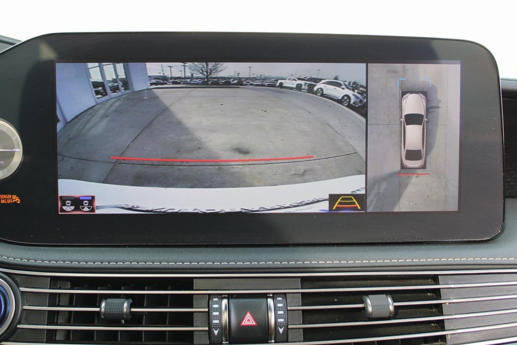 Used 2021 Lexus LS 500h image 17