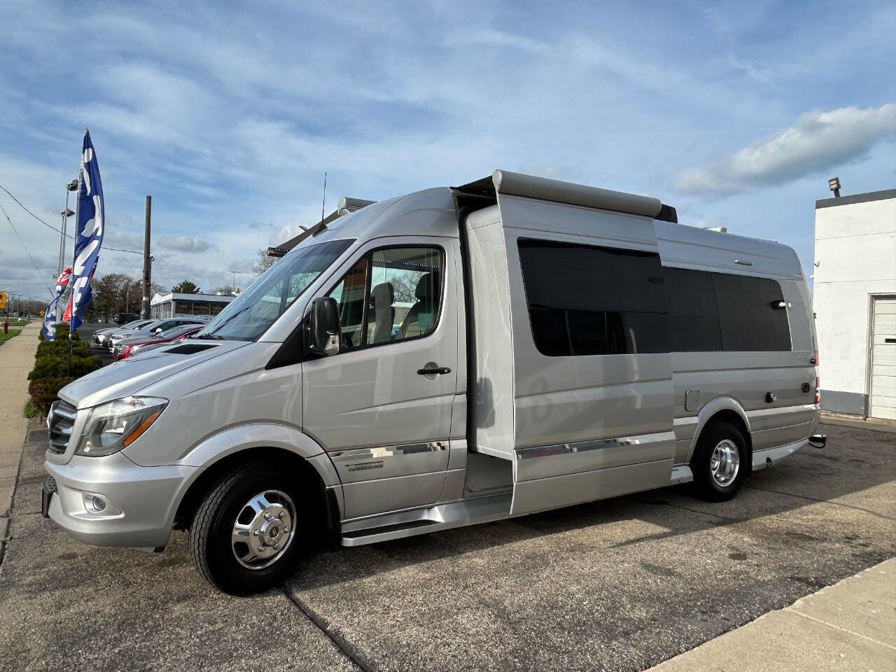 Used 2017 Mercedes-Benz Sprinter 3500 image 24