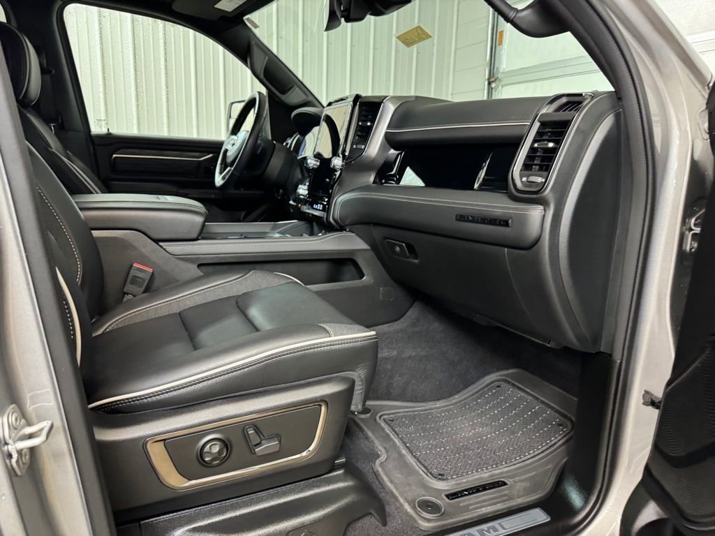Used 2025 RAM 1500 Limited w/ Body Color Bumper Group image 28