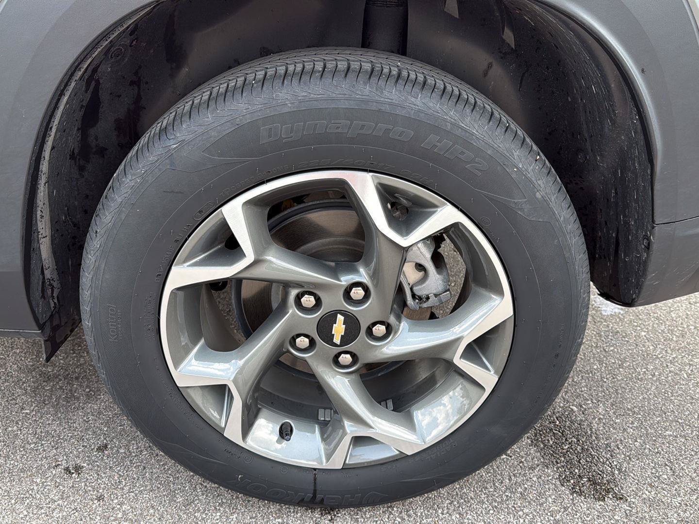Used 2024 Chevrolet Trax LT w/ Sunroof Package FWD image 16
