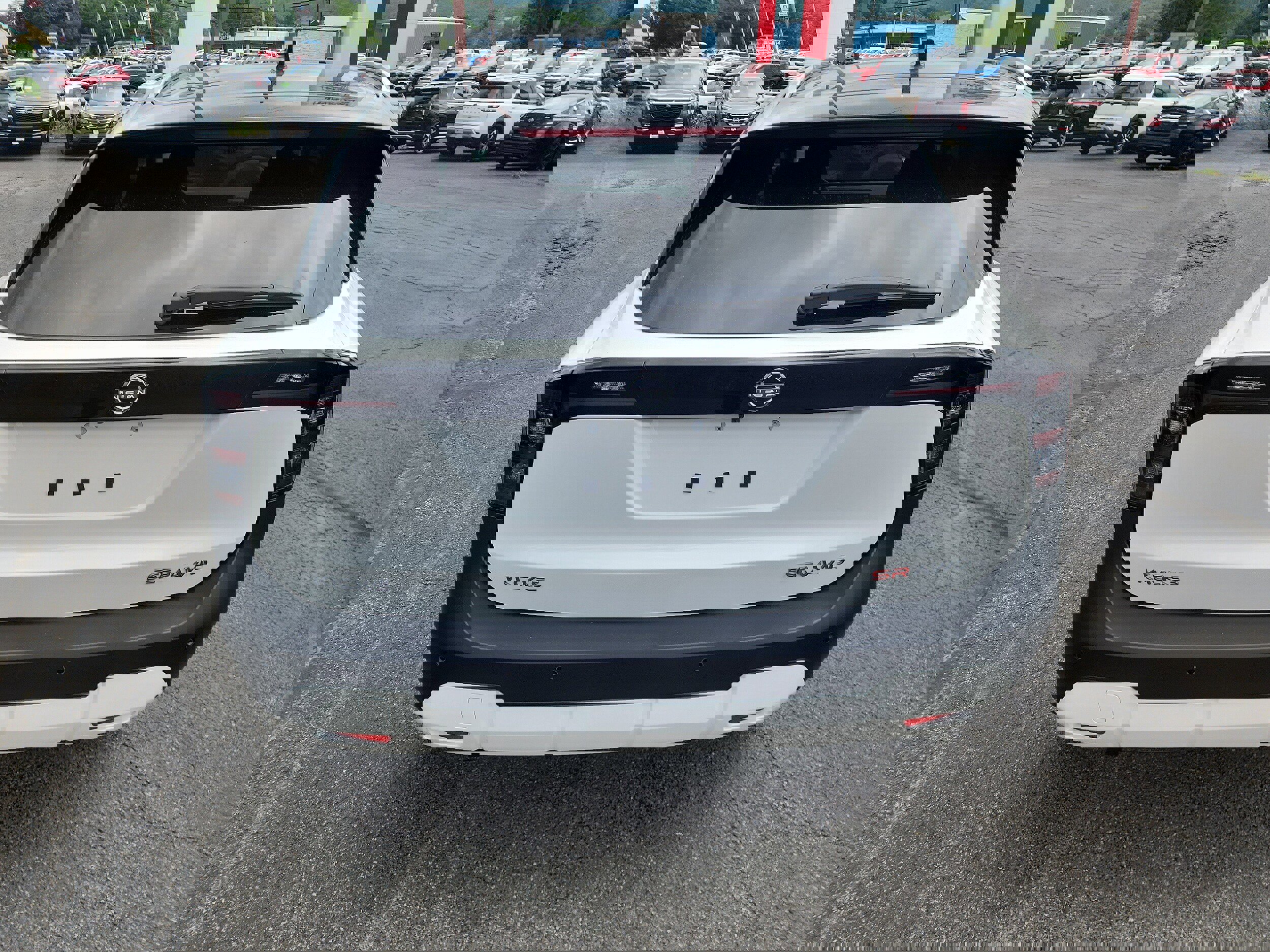 New 2025 Nissan Kicks SR image 7