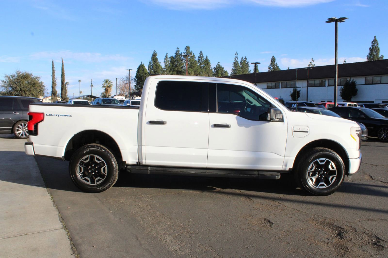 Used 2023 Ford F150 Lightning XLT image 9