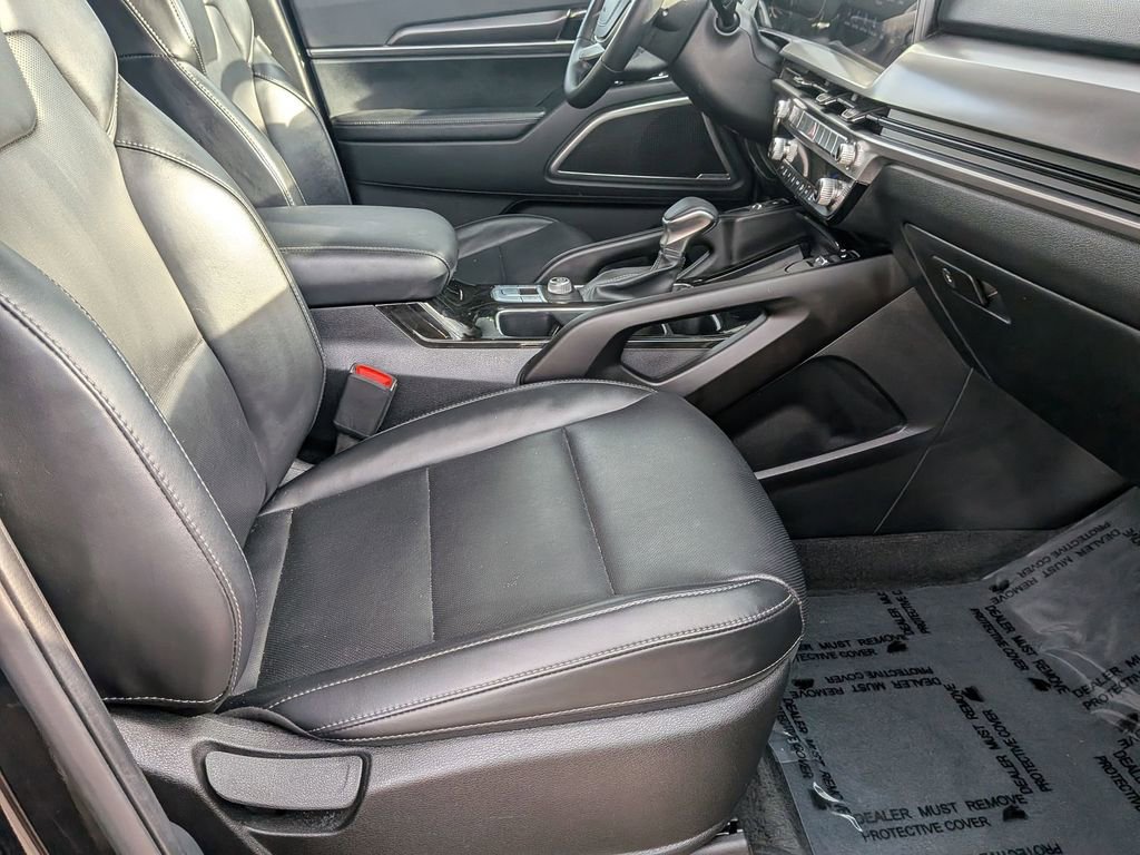Used 2025 Kia Telluride S image 33