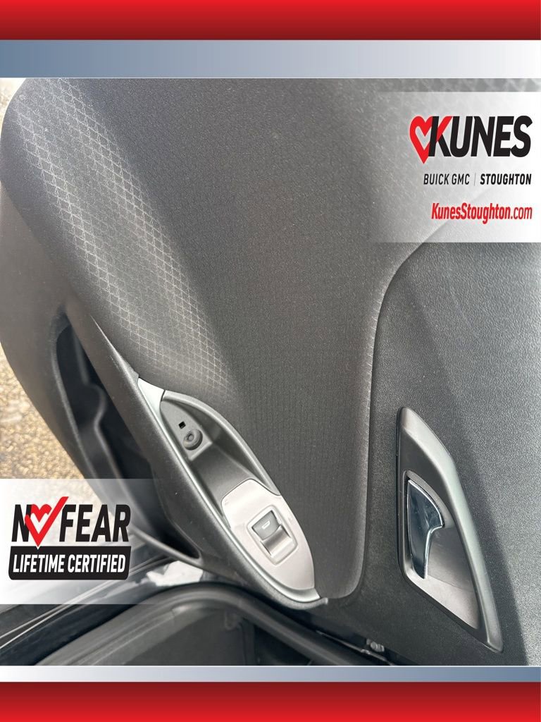 Used 2024 Chevrolet Malibu LT image 32