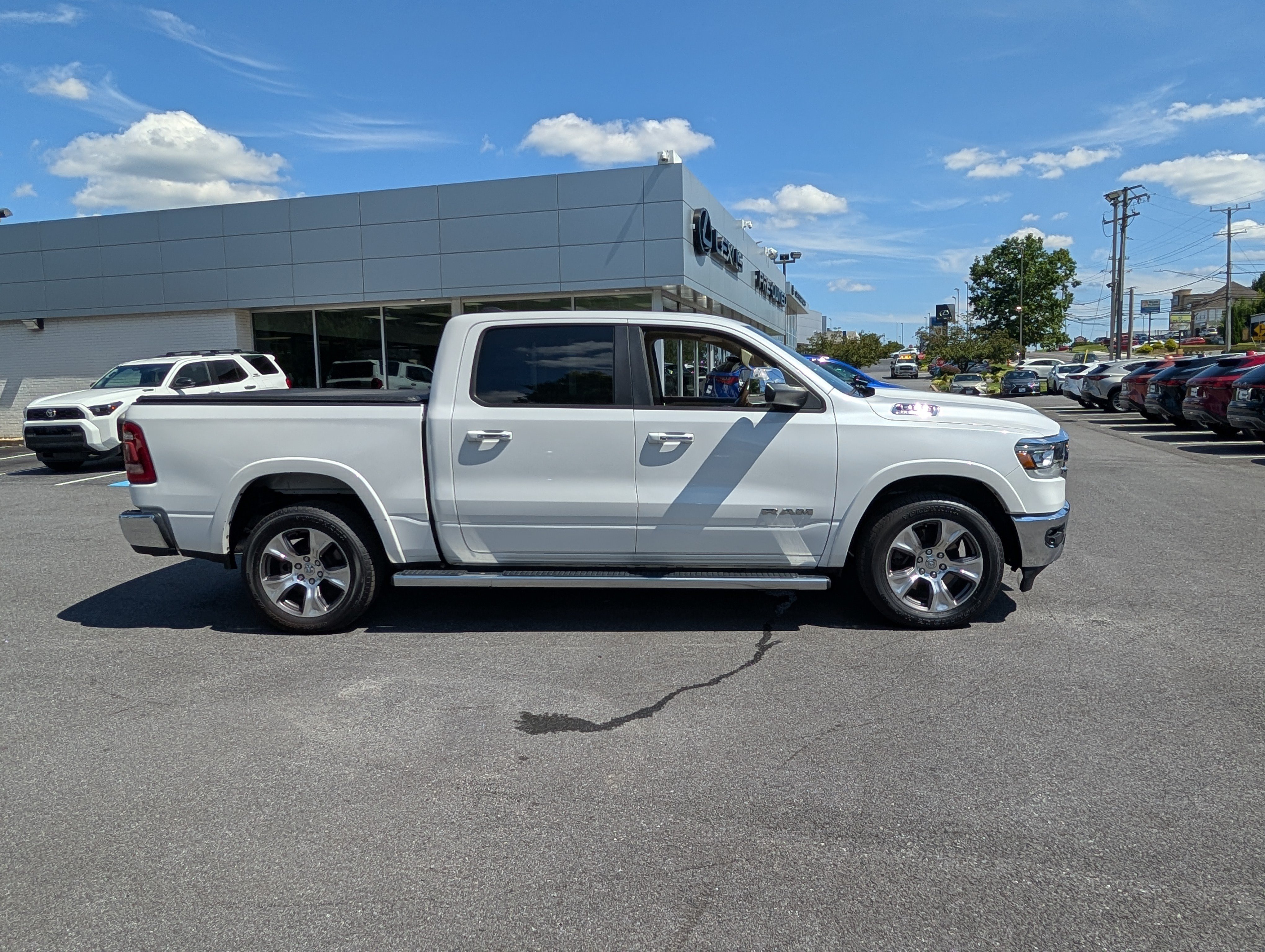 Used 2020 RAM 1500 Laramie AWD/4WD image 2