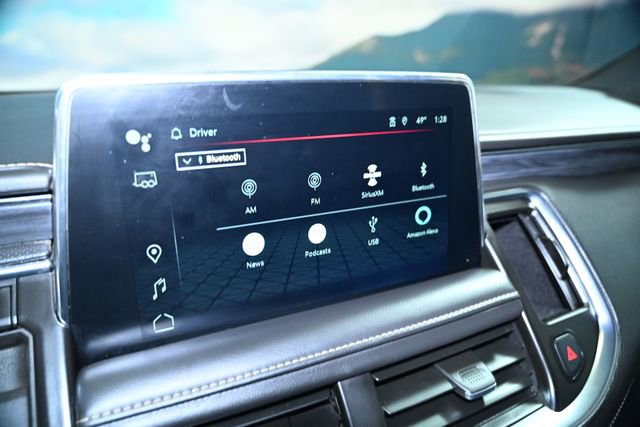 Used 2023 GMC Yukon XL SLT w/ SLT Luxury Package image 37