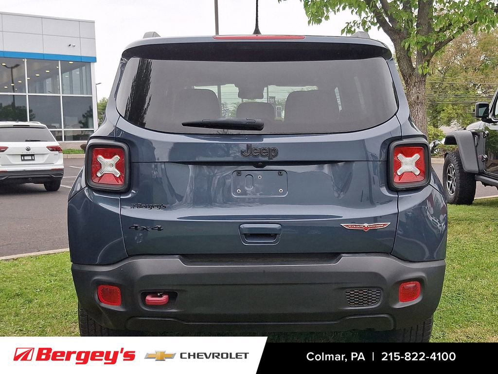Used 2023 Jeep Renegade Trailhawk AWD/4WD image 6