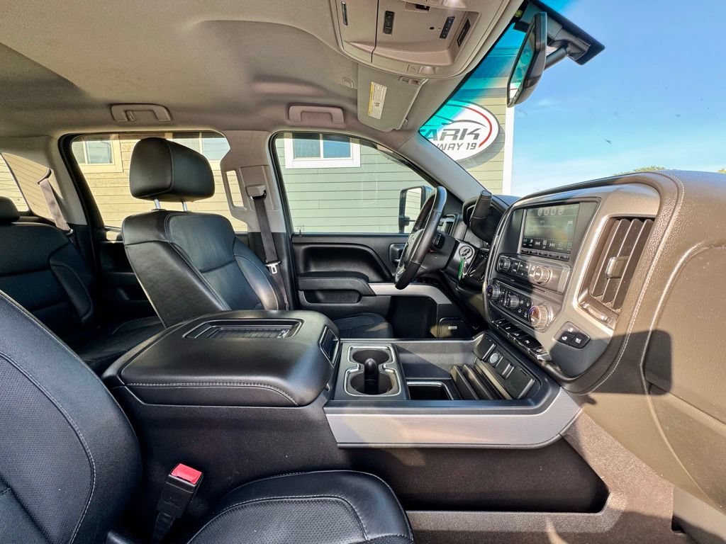 Used 2016 Chevrolet Silverado 1500 LTZ Z71 w/ LTZ Plus Package AWD/4WD image 18