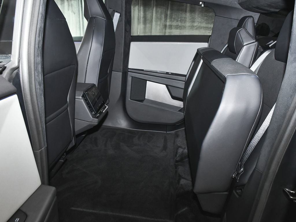 Used 2025 Tesla Cybertruck AWD Crew Cab image 42