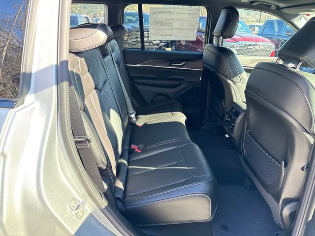 New 2025 Jeep Grand Cherokee Limited image 10
