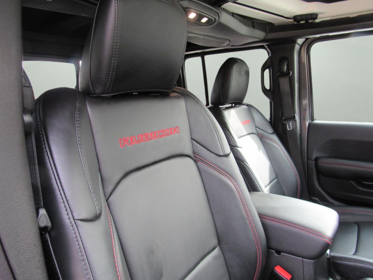 Used 2025 Jeep Gladiator Rubicon image 40