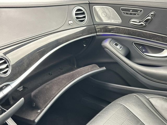 Used 2020 Mercedes-Benz S 560 4MATIC Sedan image 33