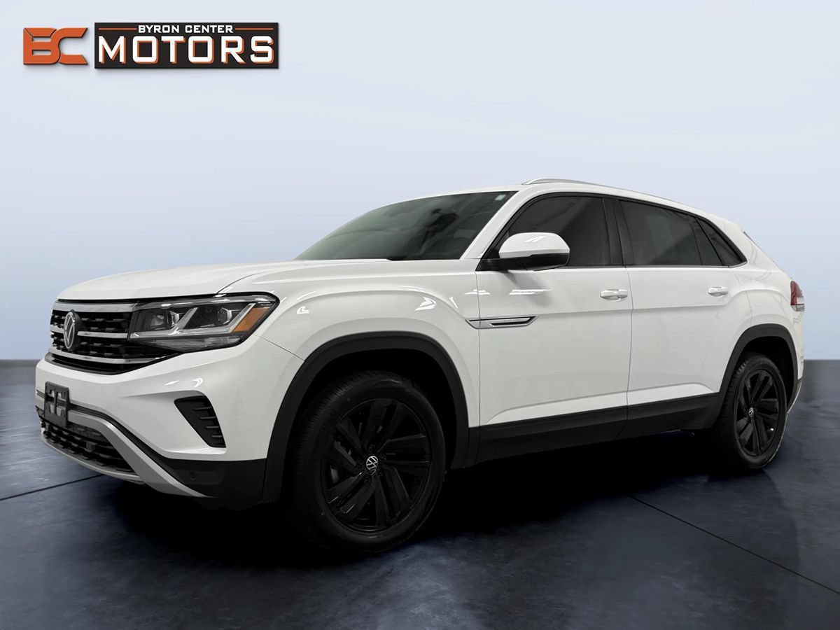 Used 2023 Volkswagen Atlas Cross Sport SE w/ Black Wheel Package AWD/4WD image 2