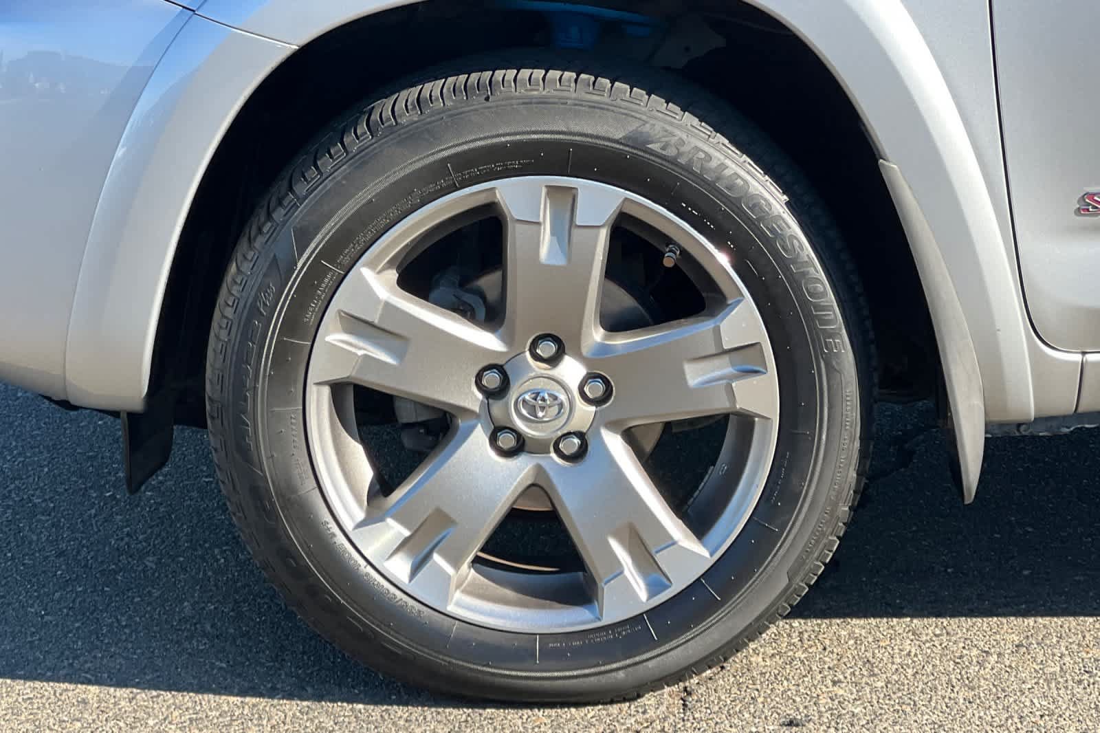 Used 2010 Toyota RAV4 Sport w/ Premium Pkg FWD image 28