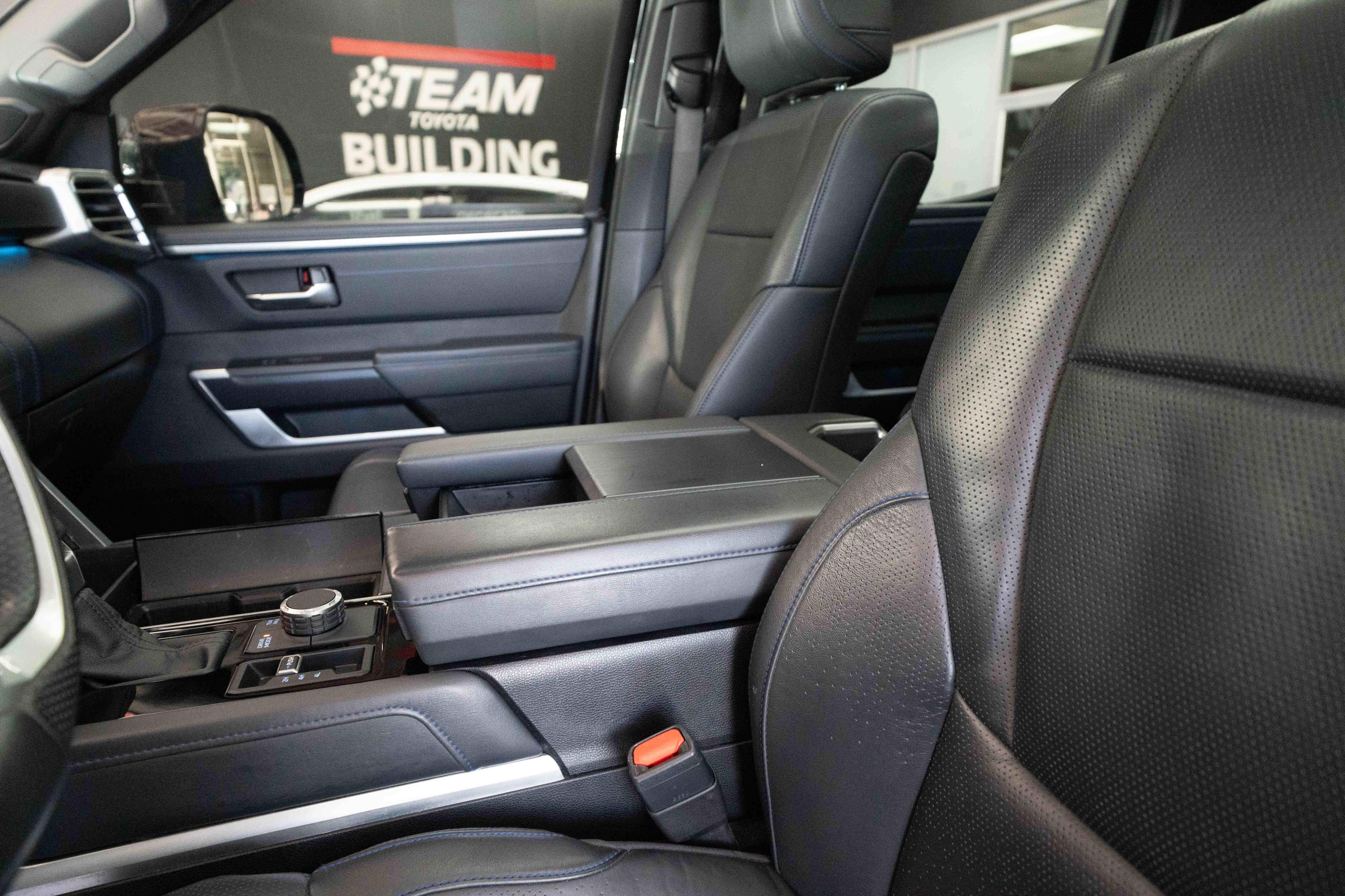 Used 2022 Toyota Tundra Platinum w/ Advanced Package AWD/4WD image 10