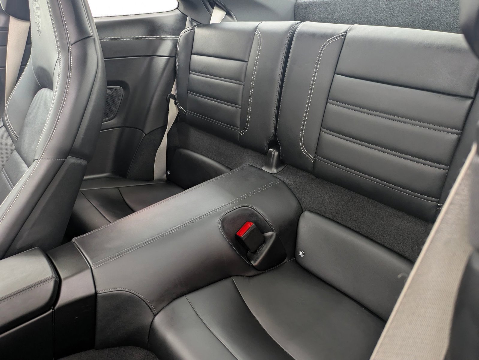 Certified 2025 Porsche 911 Carrera RWD image 23