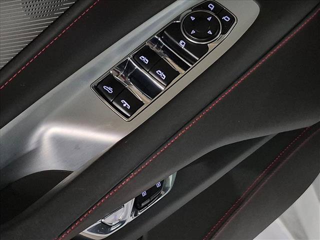 Used 2024 Chevrolet Corvette Stingray Premium Conv w/ Z51 Performance Package RWD image 12