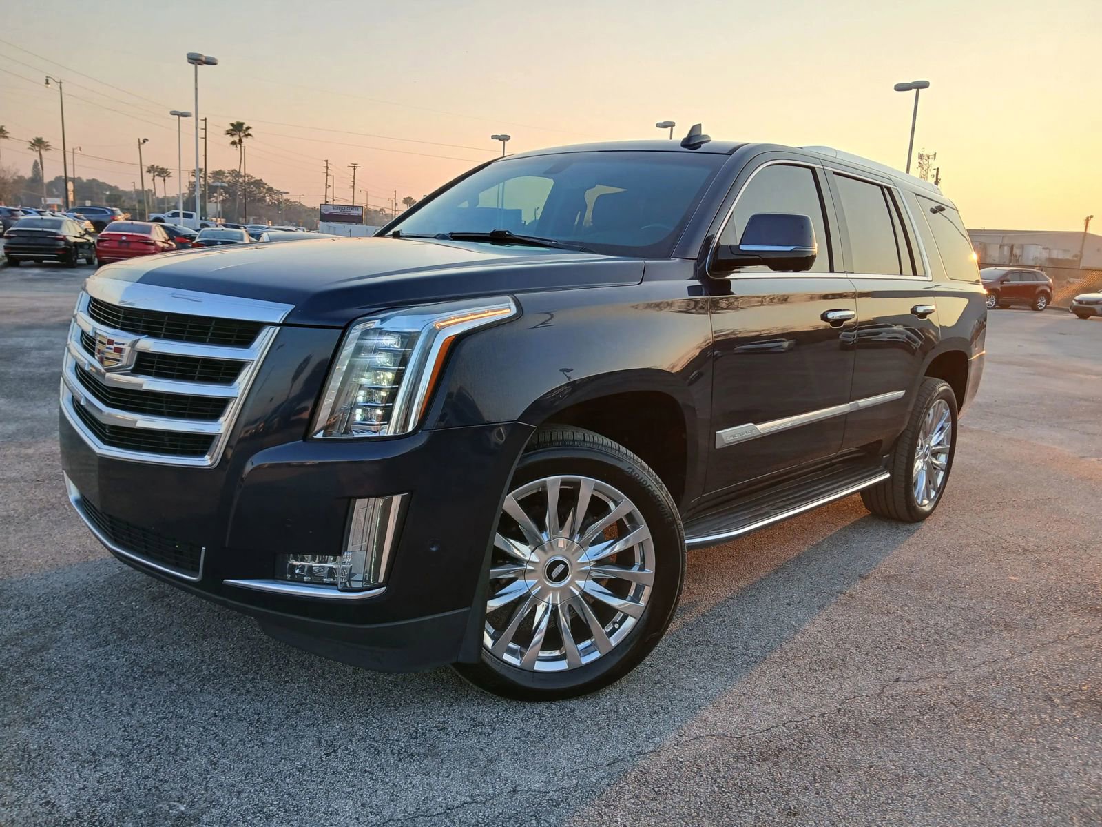 Used 2019 Cadillac Escalade 2WD image 1