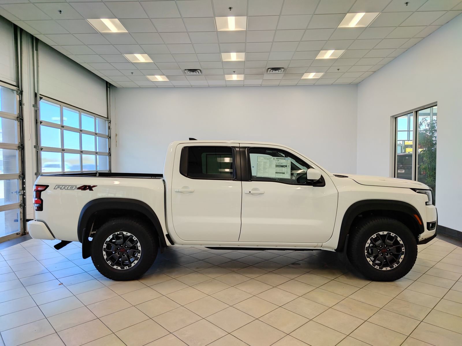 New 2026 Nissan Frontier PRO-4X w/ Pro-4x Convenience Package AWD/4WD image 2