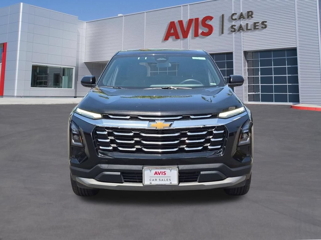 Used 2025 Chevrolet Equinox LT AWD/4WD image 2