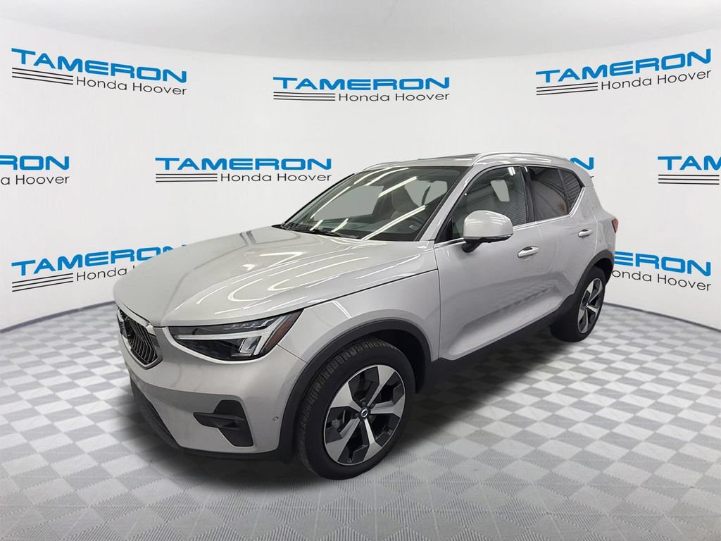 Used 2023 Volvo XC40 B5 Ultimate