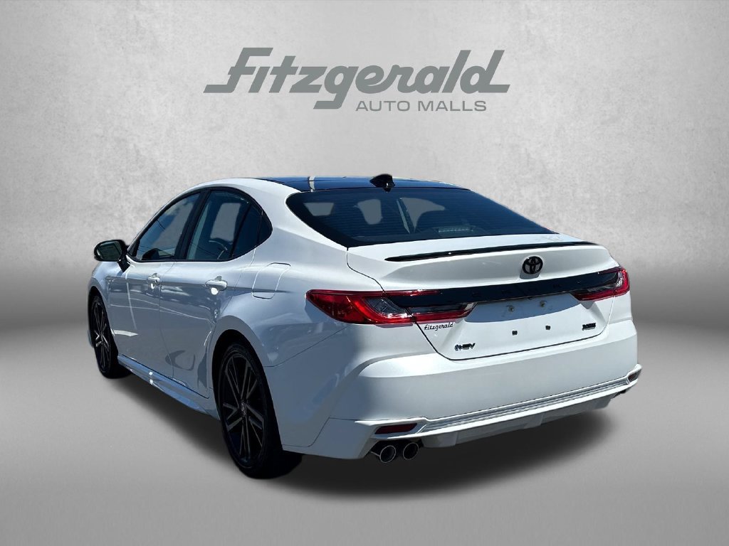 Used 2025 Toyota Camry XSE FWD image 11