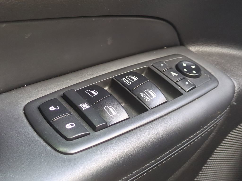 Used 2019 Jeep Grand Cherokee High Altitude AWD/4WD image 28