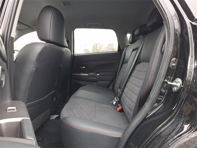 Used 2025 Mitsubishi Outlander Sport 2.0 S image 10