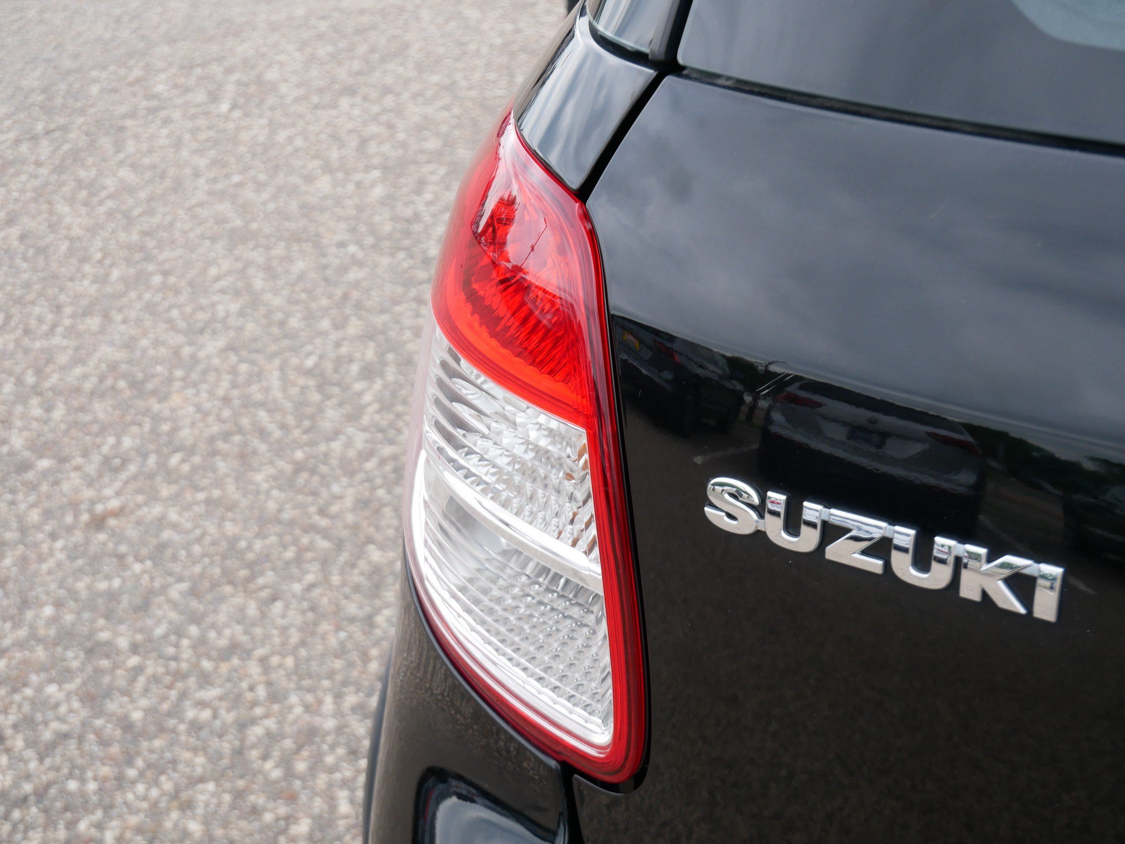 Used 2013 Suzuki SX4 Premium AWD/4WD image 17