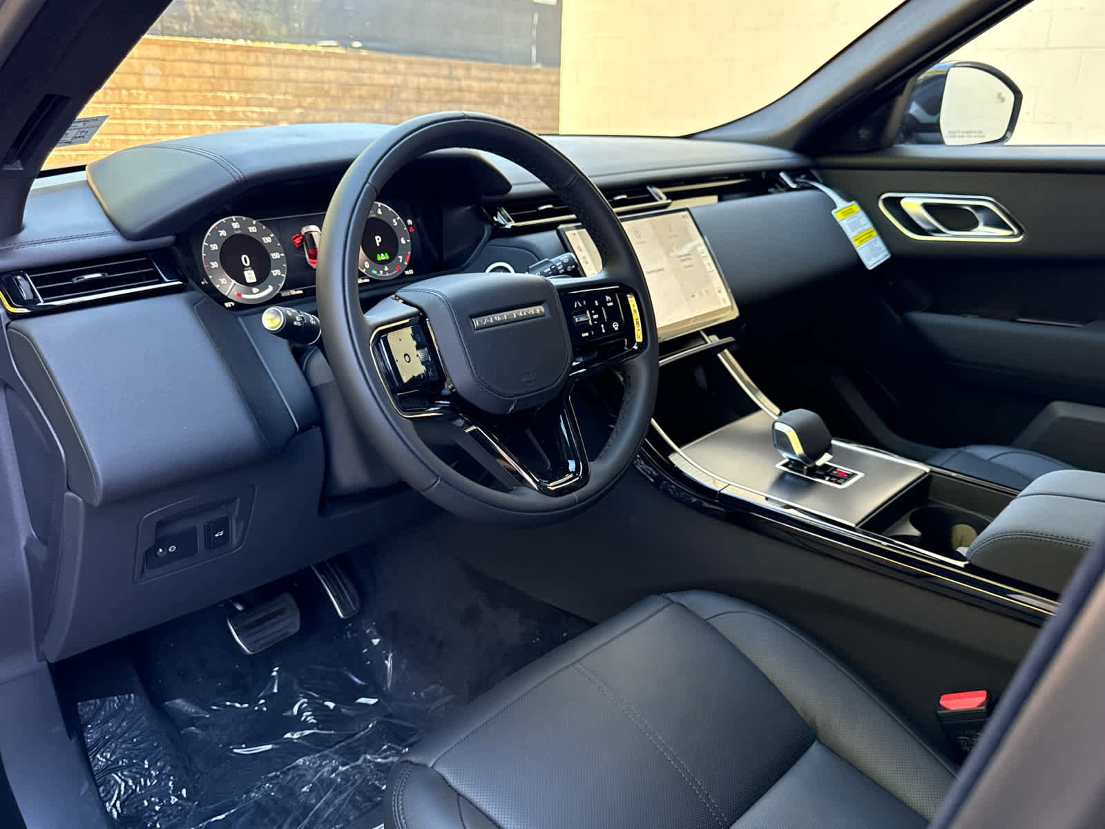 New 2026 Land Rover Range Rover Velar Dynamic SE image 14