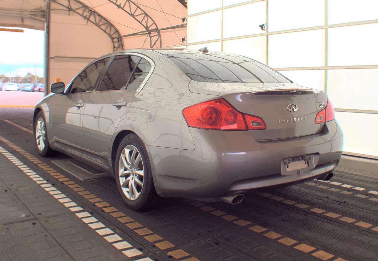 Used 2009 INFINITI G37 Journey w/ Premium Pkg image 8