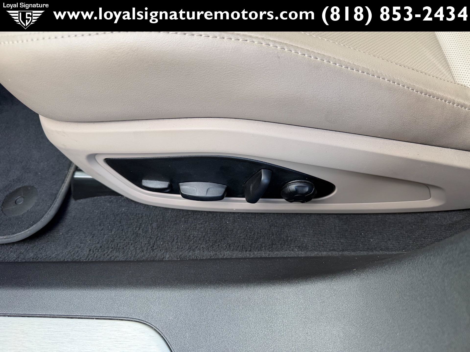 Used 2025 Porsche Taycan w/ Premium Package RWD image 20