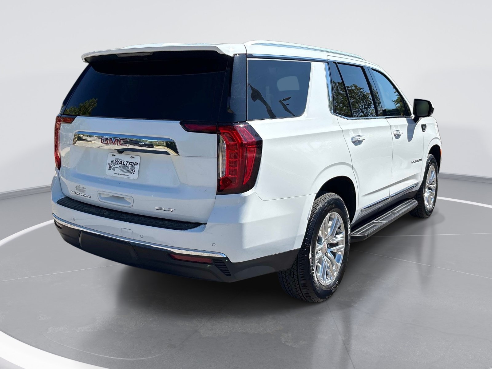 Used 2024 GMC Yukon SLT w/ Max Trailering Package AWD/4WD image 8