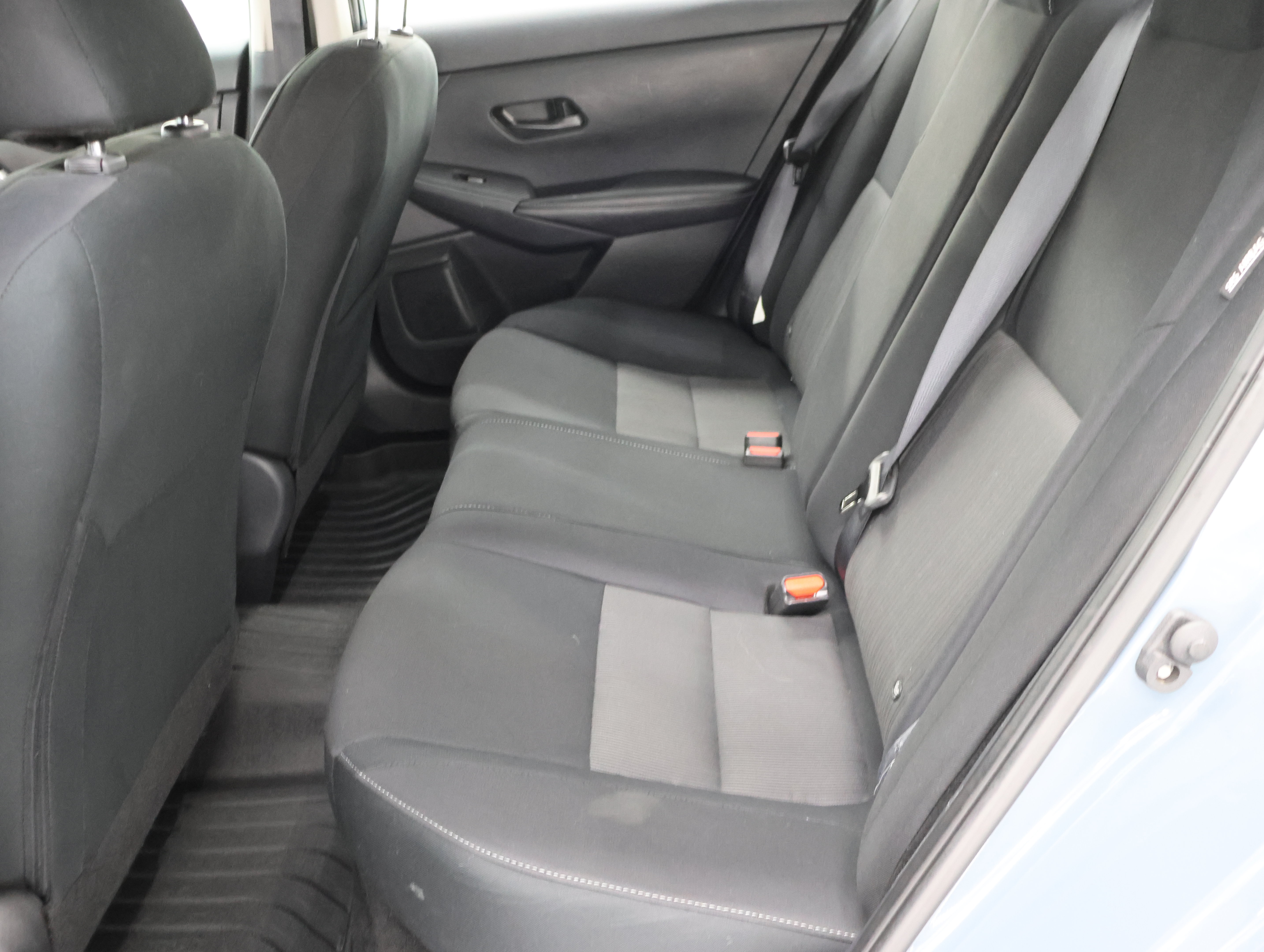 Used 2024 Nissan Sentra SV FWD image 9