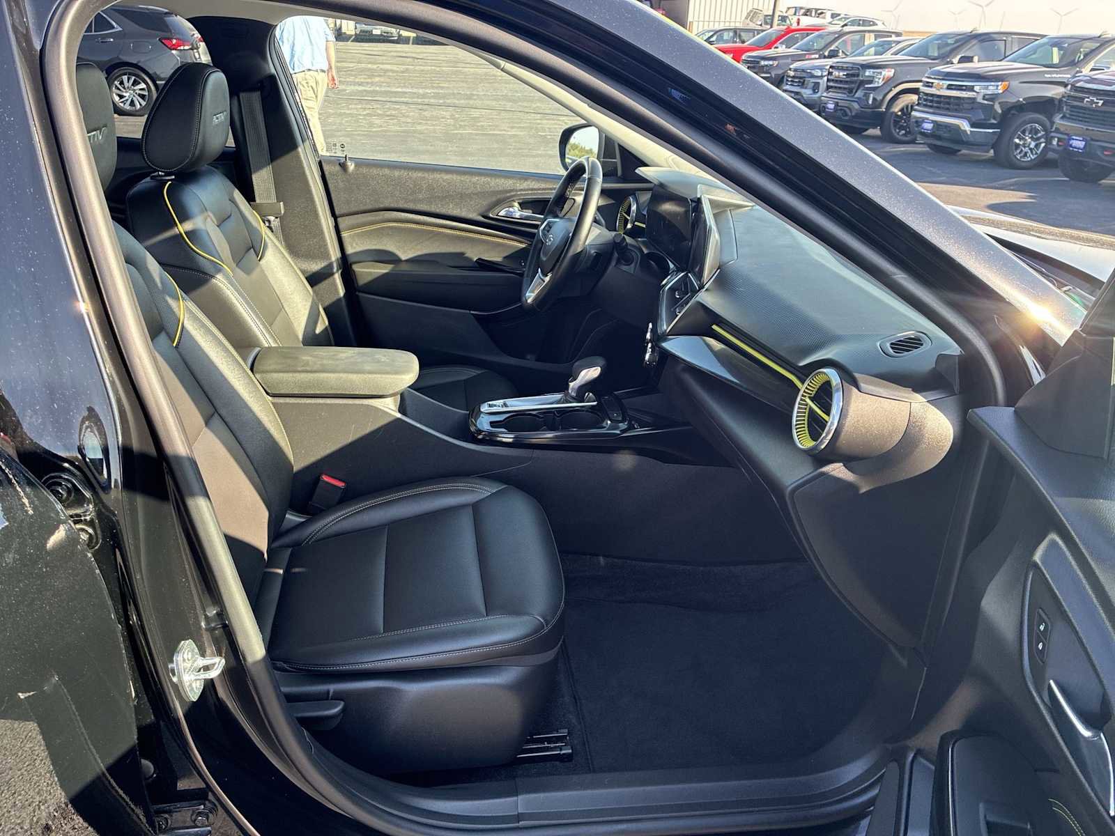 Used 2024 Chevrolet Trax ACTIV w/ Sunroof Package image 26