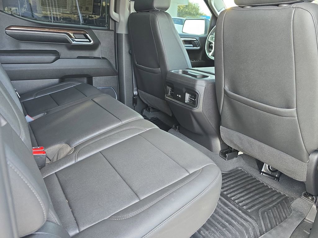 Used 2024 Chevrolet Silverado 1500 LT Trail Boss w/ LT Trail Boss Premium Package image 11