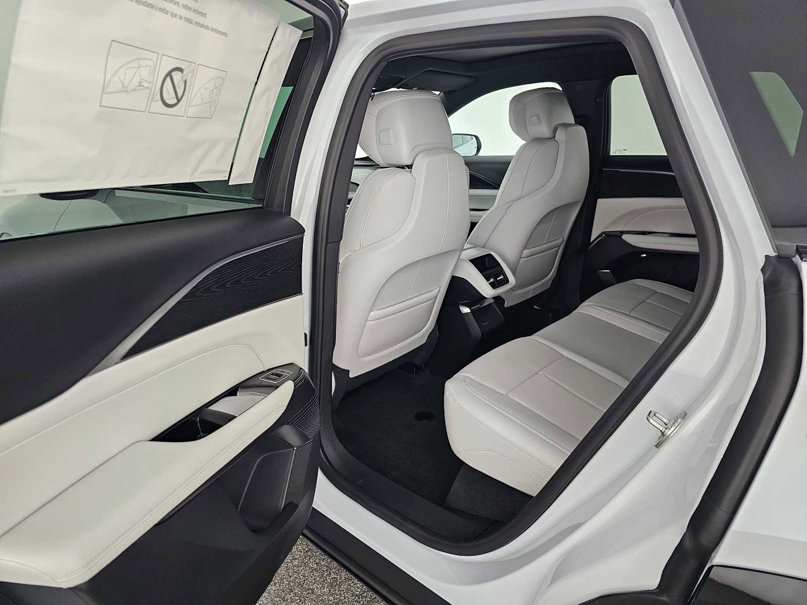 New 2026 Cadillac Lyriq Luxury image 15